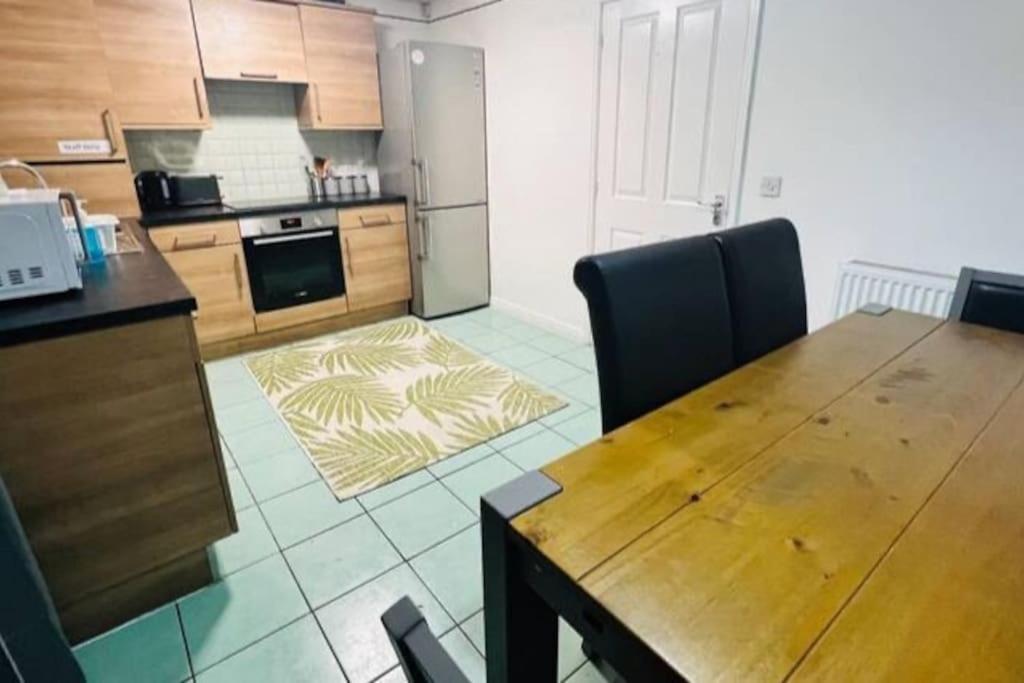 Modern Home With Free Parking,Near To City Center 利物浦 外观 照片