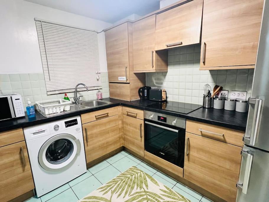 Modern Home With Free Parking,Near To City Center 利物浦 外观 照片